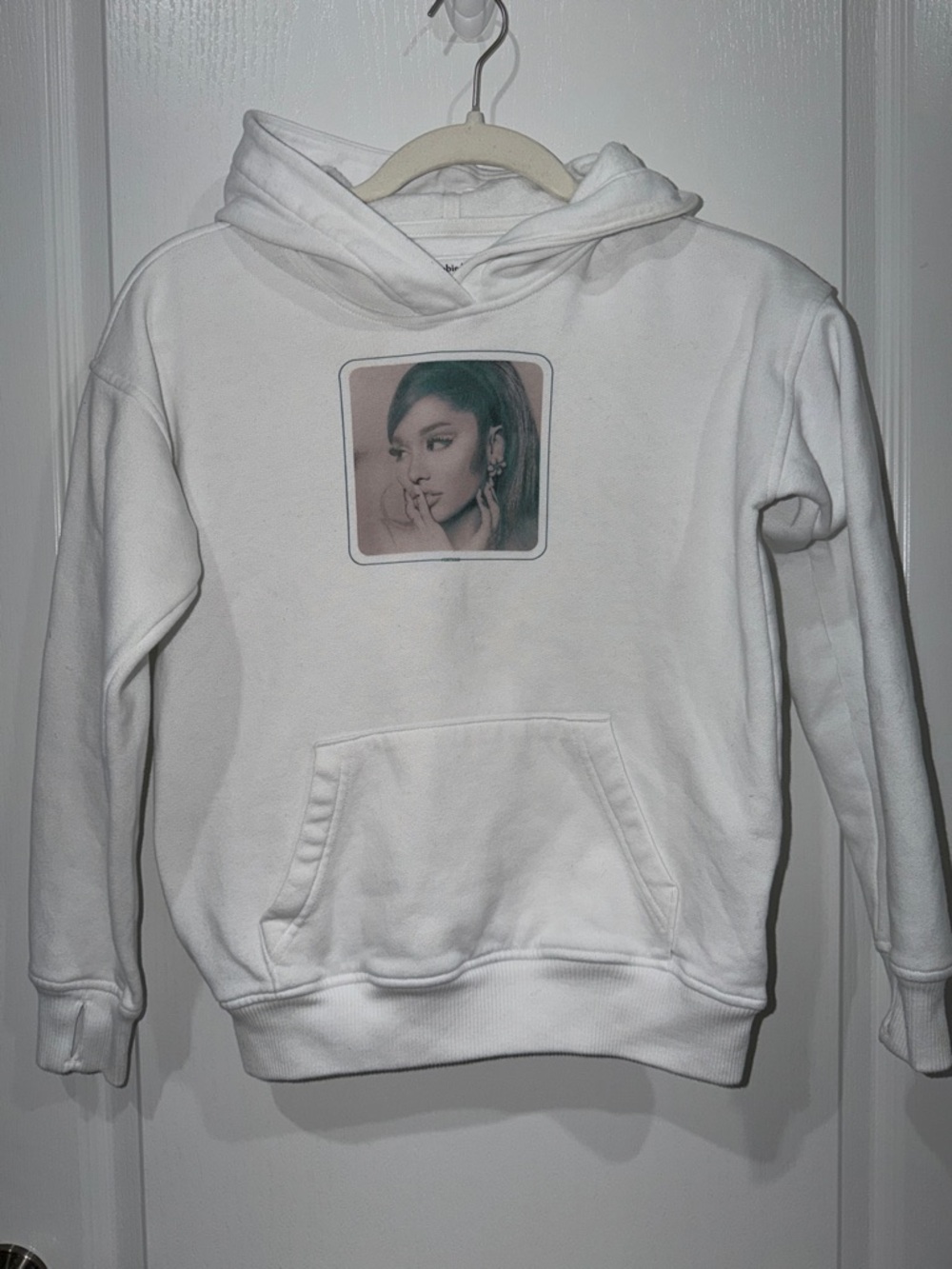 Abercrombie kids Ariana Grande White Graphic Pullover Hoodie size 9/10